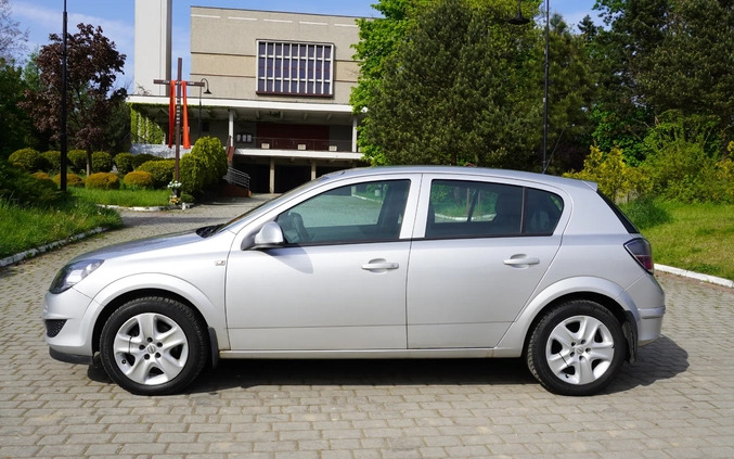 Opel Astra cena 9999 przebieg: 341000, rok produkcji 2010 z Katowice małe 631